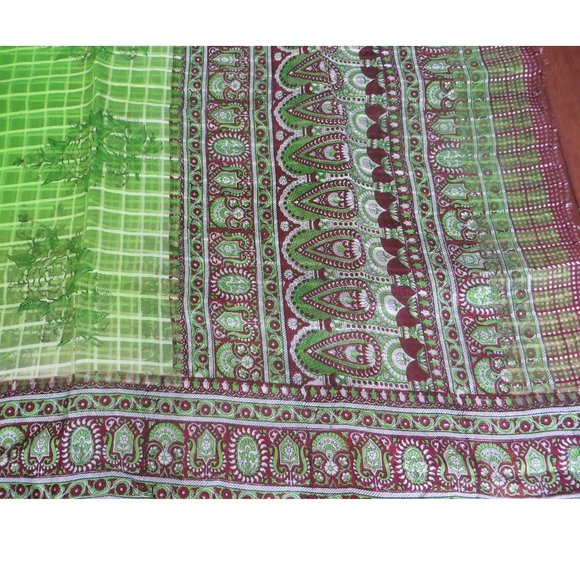 traditional sari - Picture 1 of 2